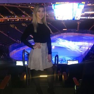 Meet your Posher, Nicole